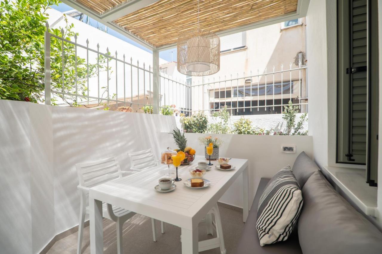 Antigone's Lux 5 Mins Walk To Beach, Old Town, Ferienhaus Chania (Crete)