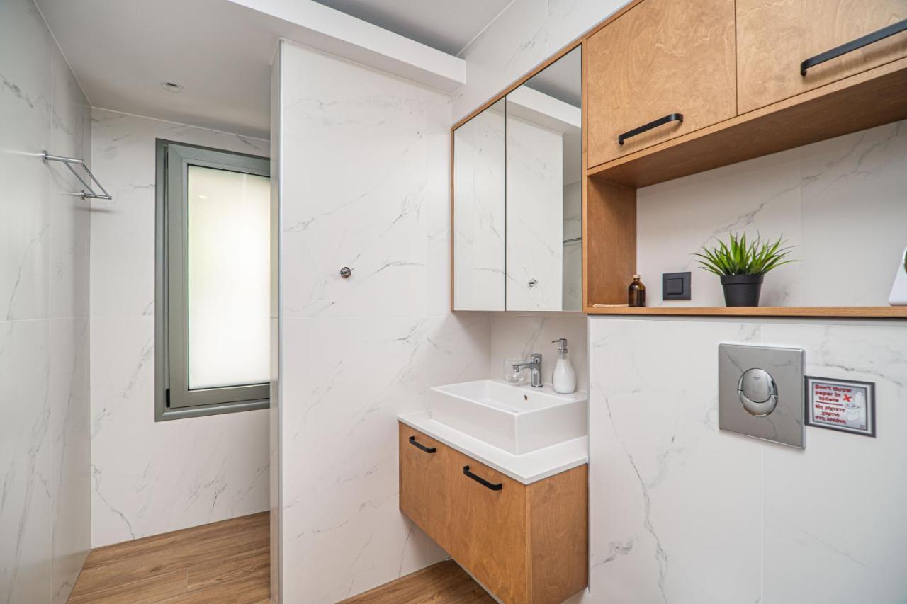 Ferienhaus Antigone's Lux 5 Mins Walk To Beach, Old Town, Chania (Crete)