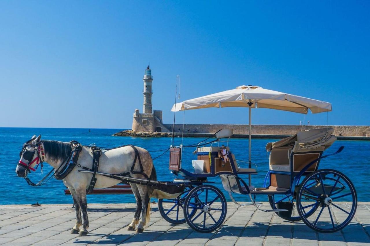 Ferienhaus Antigone's Lux 5 Mins Walk To Beach, Old Town, Chania (Crete)